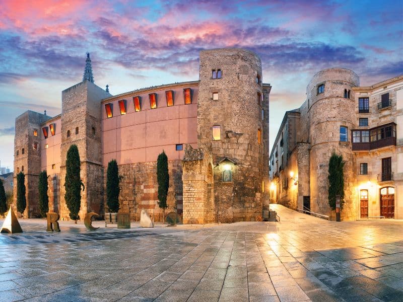 Barcelona Fun Culture & Adventure 